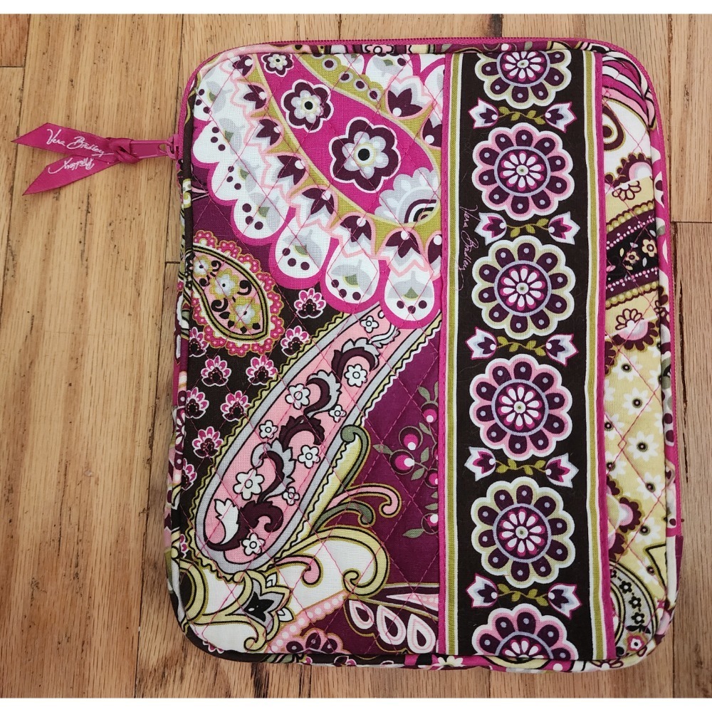 Vera Bradley Tablet Case Paisley‎ Print Padded Zip Closure Pink Purple